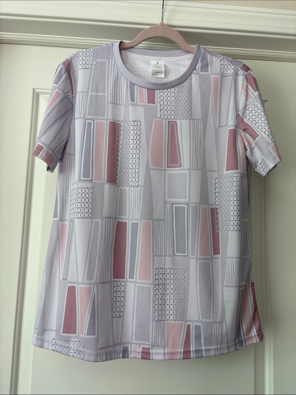 Women’s Short Sleeve Geometric Print Top - Light Lavender & Blush